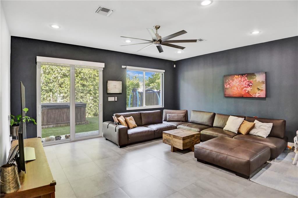 Tarpon River - Residential