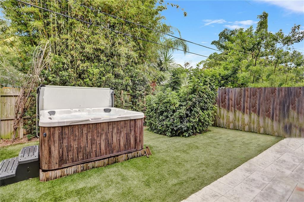 Tarpon River - Residential