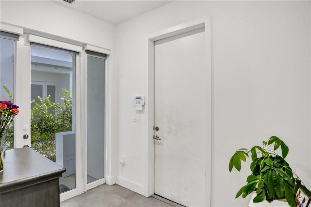 Tarpon River - Residential