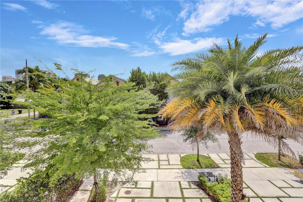 Tarpon River - Residential