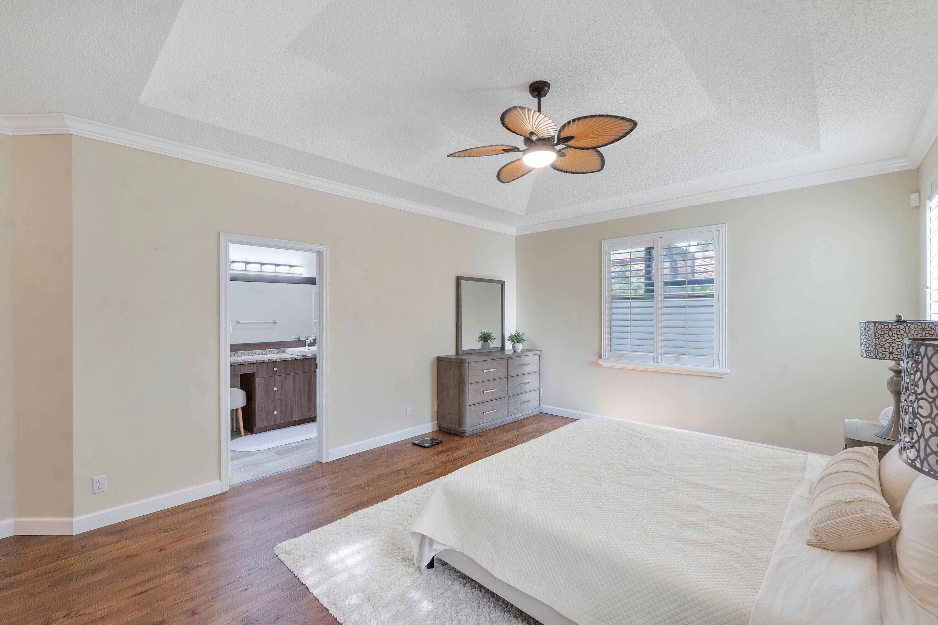 5877 NW 73RD Court