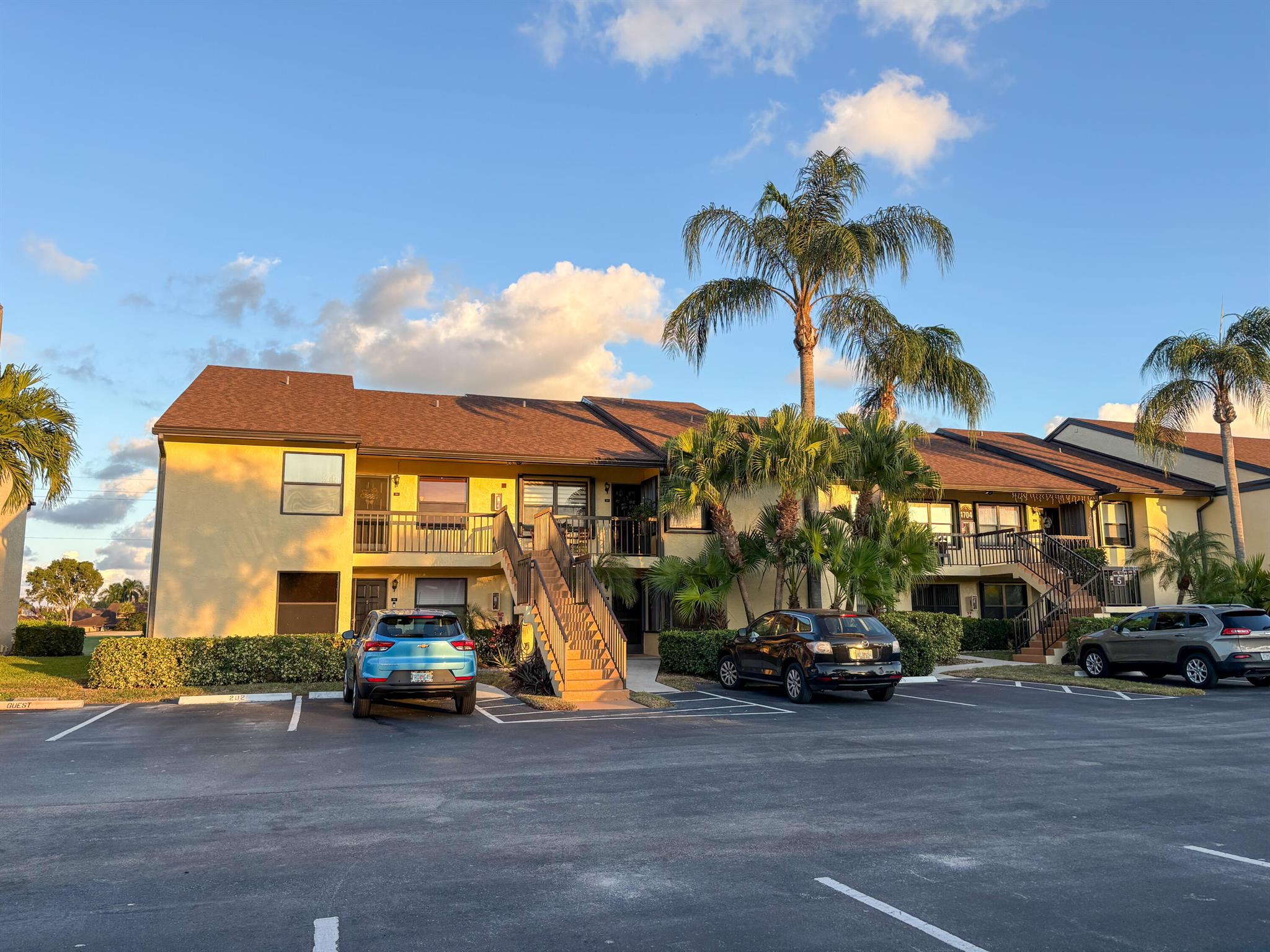 LUCERNE GREENS CONDO - Residential