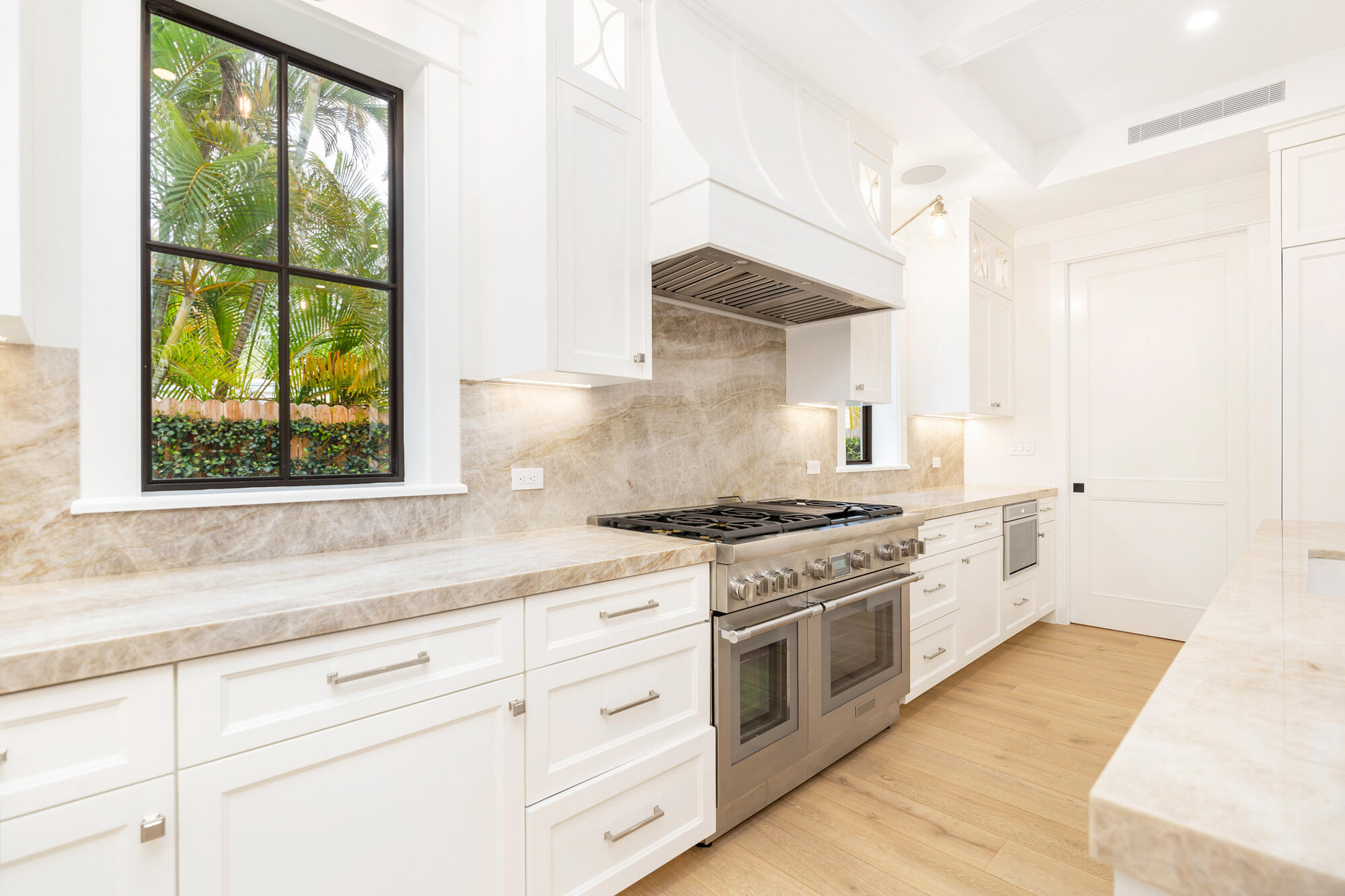 EL CID COURT - Residential