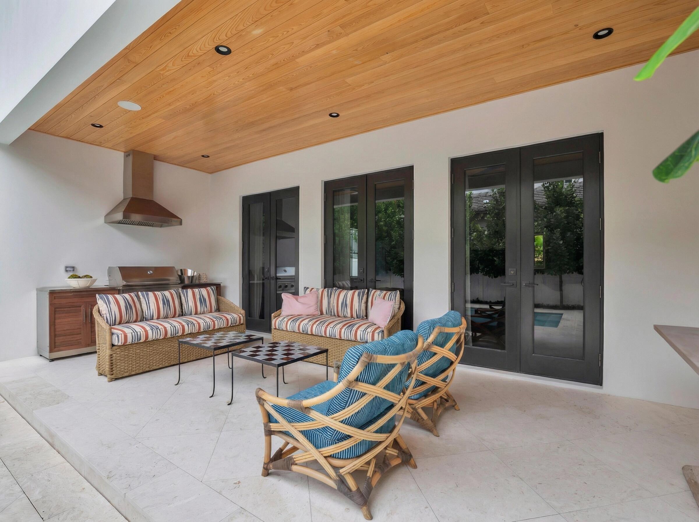 EL CID COURT - Residential