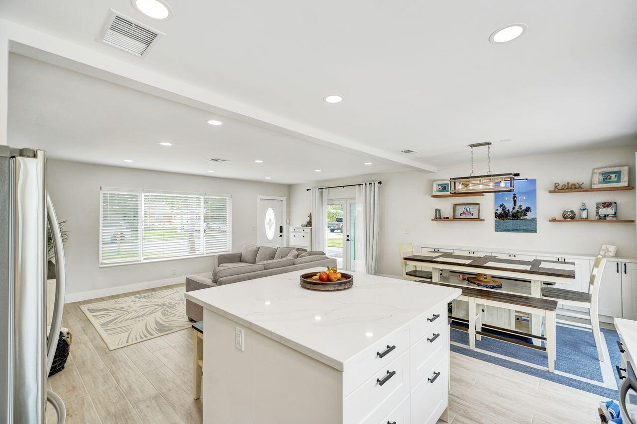 LYONS PARK FIRST ADD - Residential