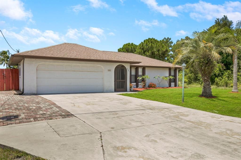 Photo of 2361 SE Avalon Road, Port Saint Lucie, FL 34952 (MLS # R10723560)