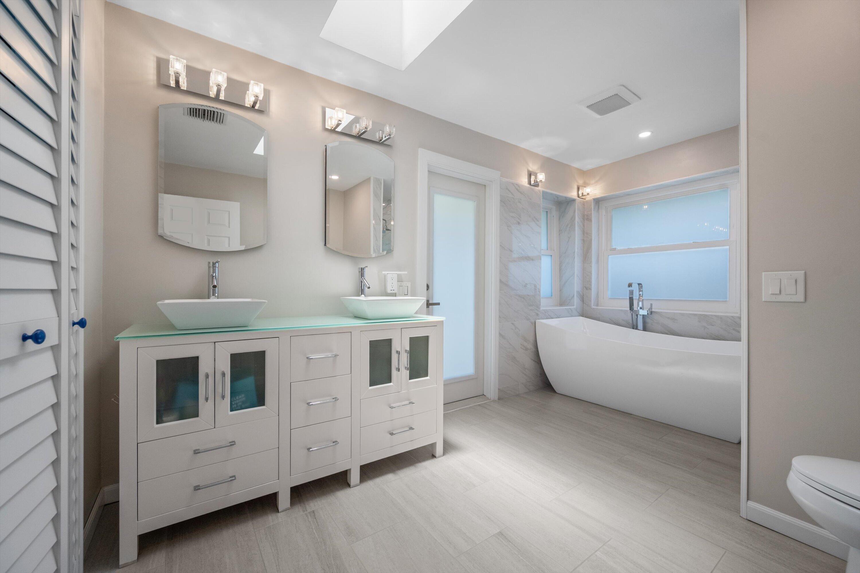 MEADOW WOOD OF THE LANDINGS AT WELLINGTON - Residential