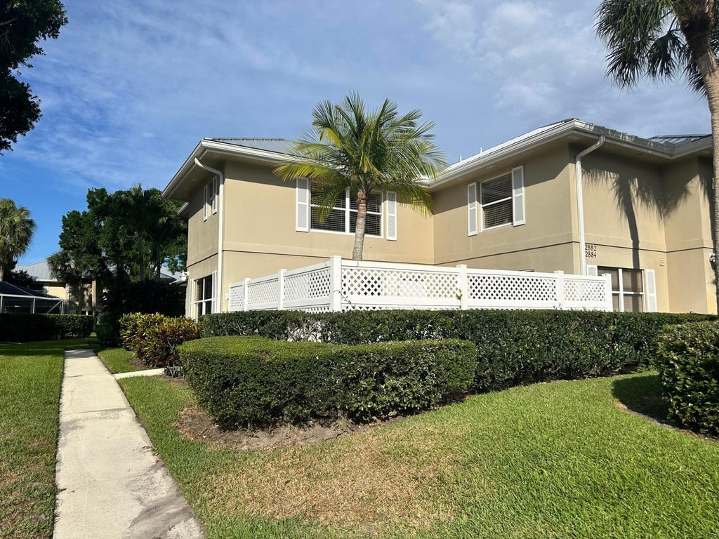 Photo of 2882 SW Lakemont Place, Palm City, FL 34990 (MLS # R10982062)