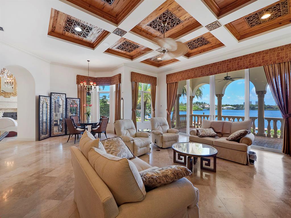 HARBOUR ISLES - Residential