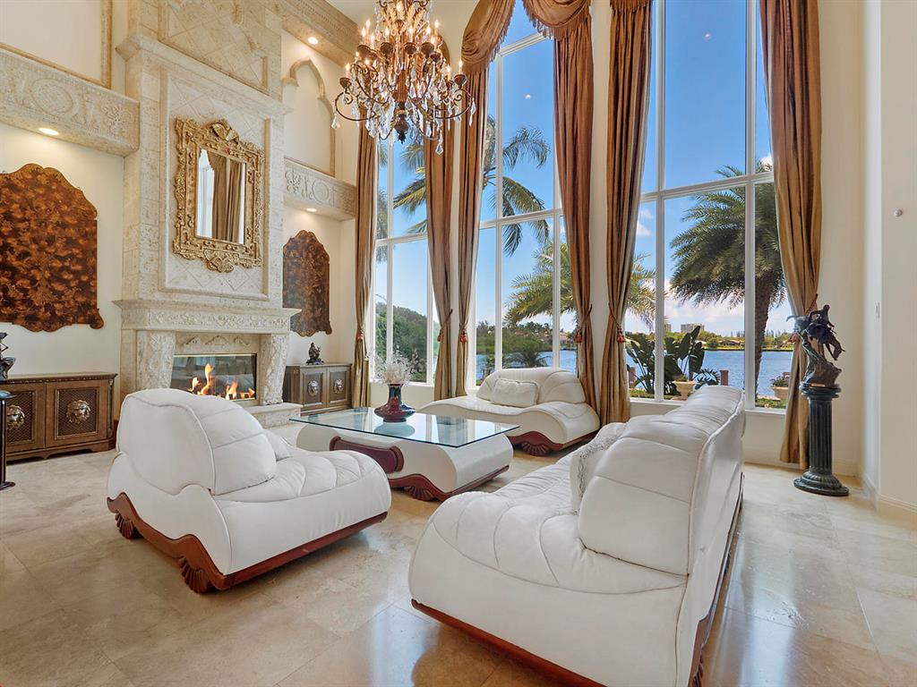 HARBOUR ISLES - Residential