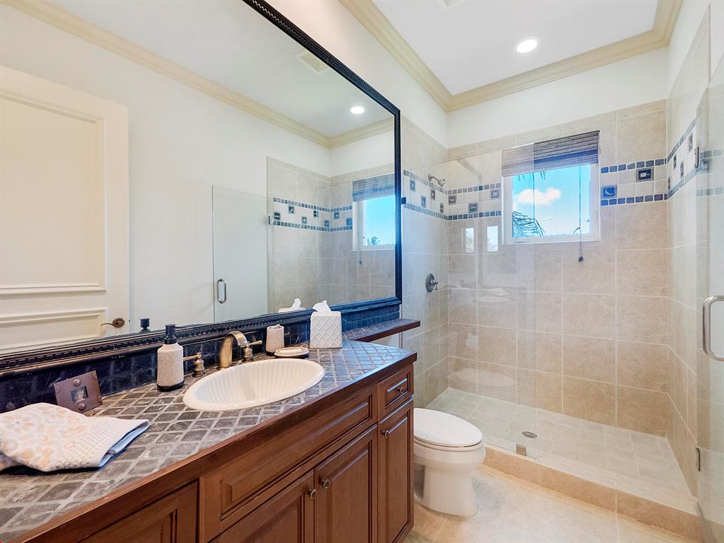 HARBOUR ISLES - Residential