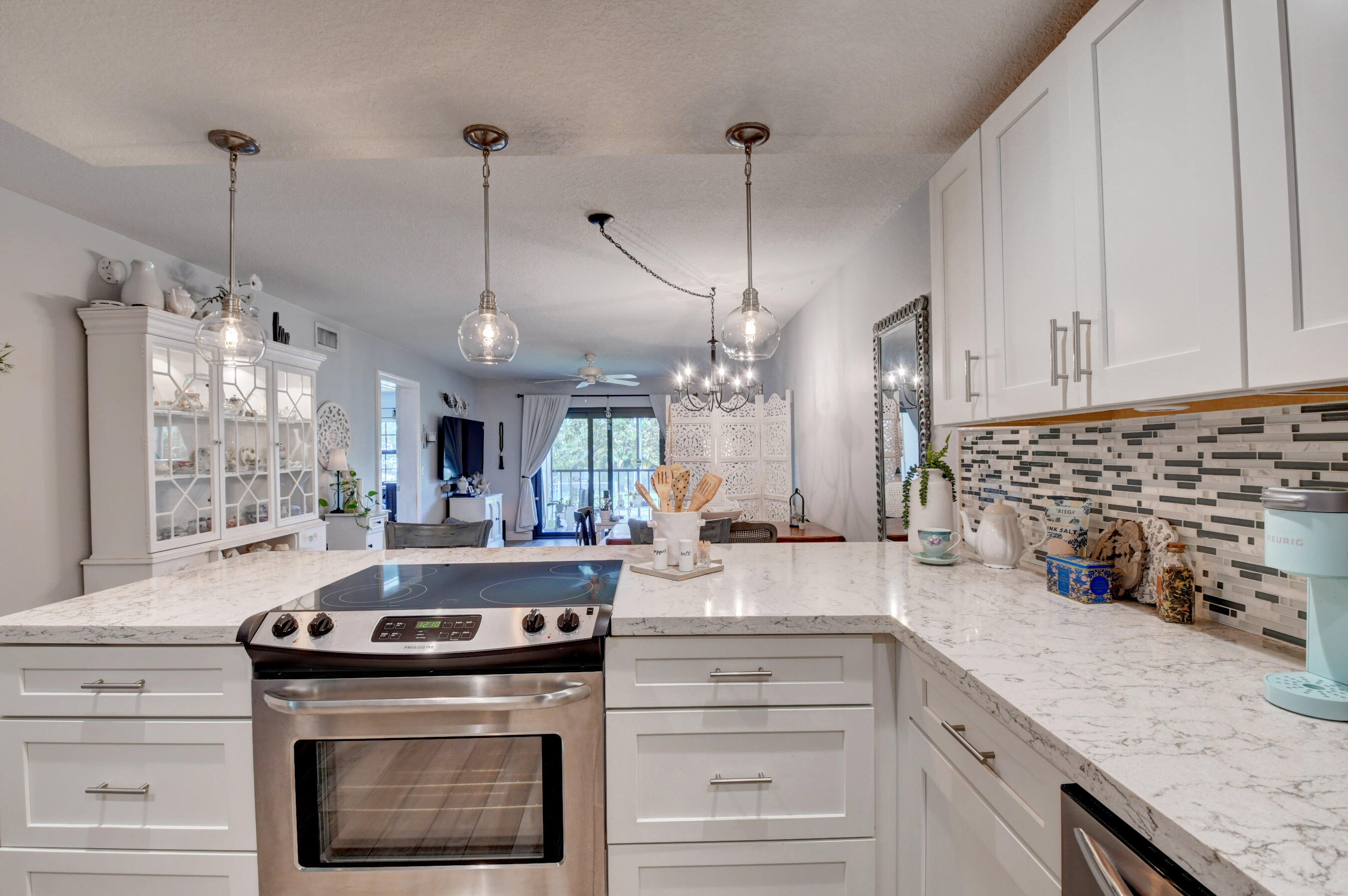 TROPIC VIEW CONDO - Residential