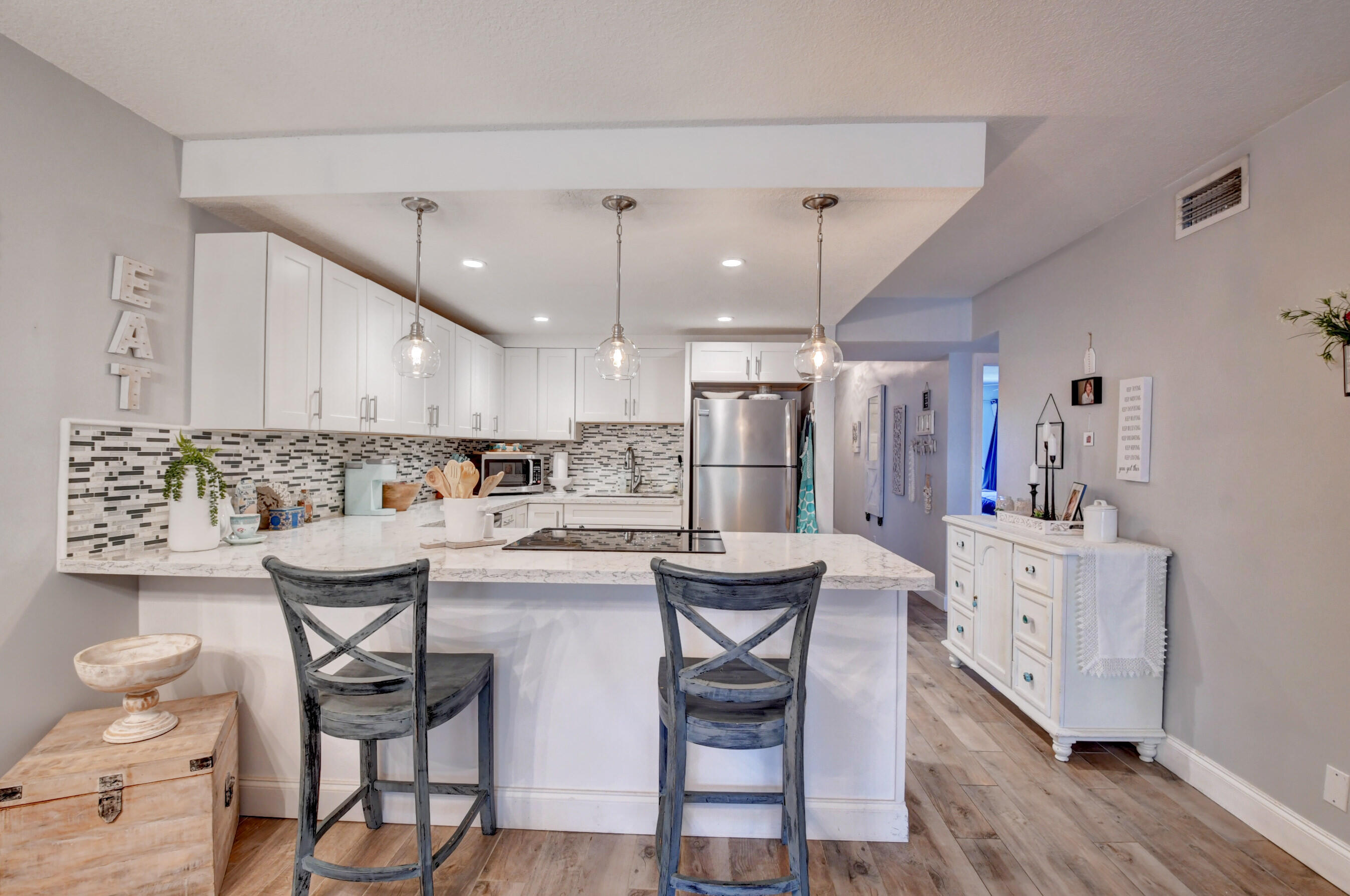 TROPIC VIEW CONDO - Residential