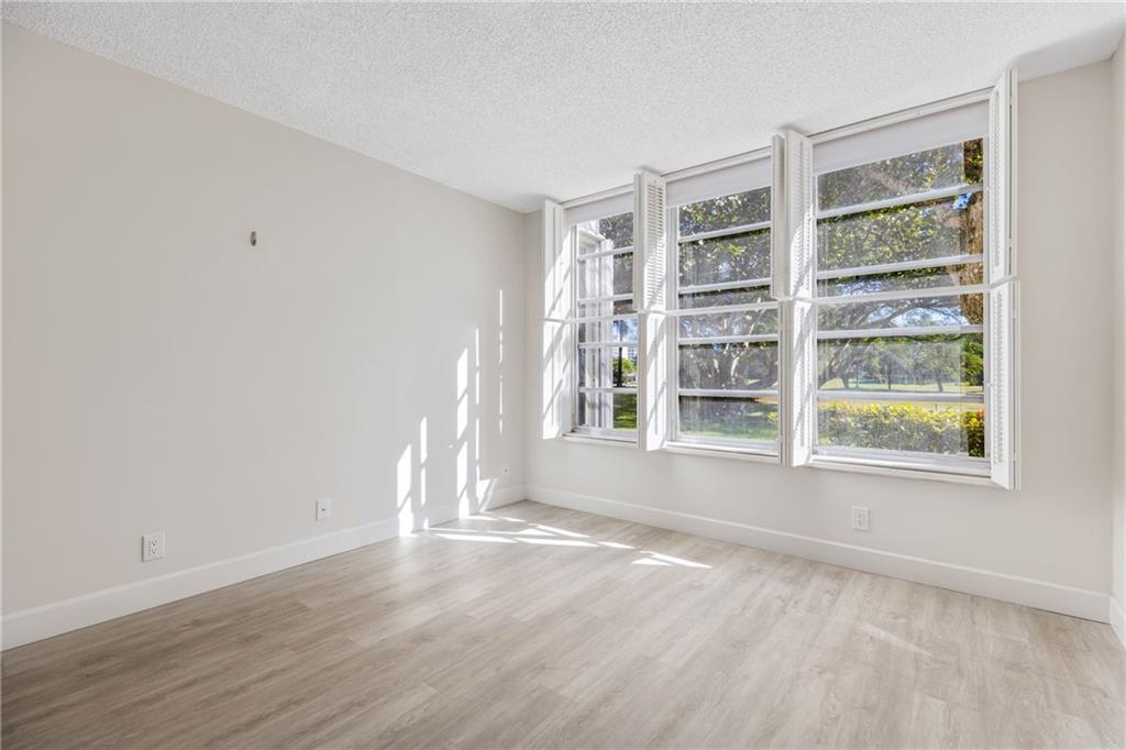 PALM AIRE CC - Residential