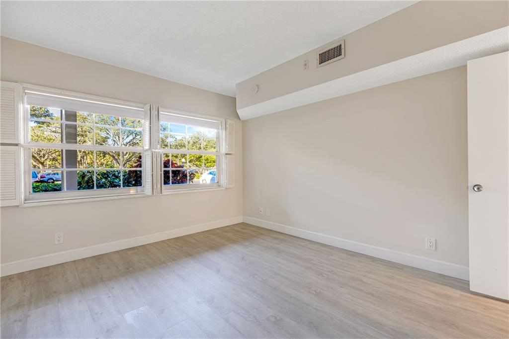 PALM AIRE CC - Residential