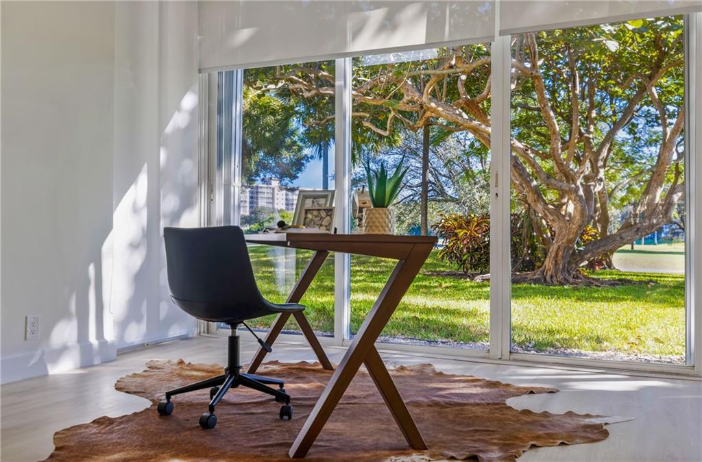 PALM AIRE CC - Residential