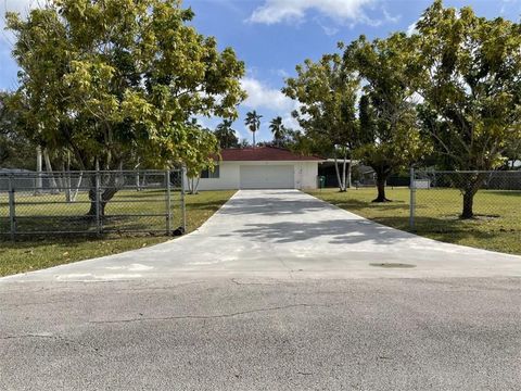 A home in Pinecrest