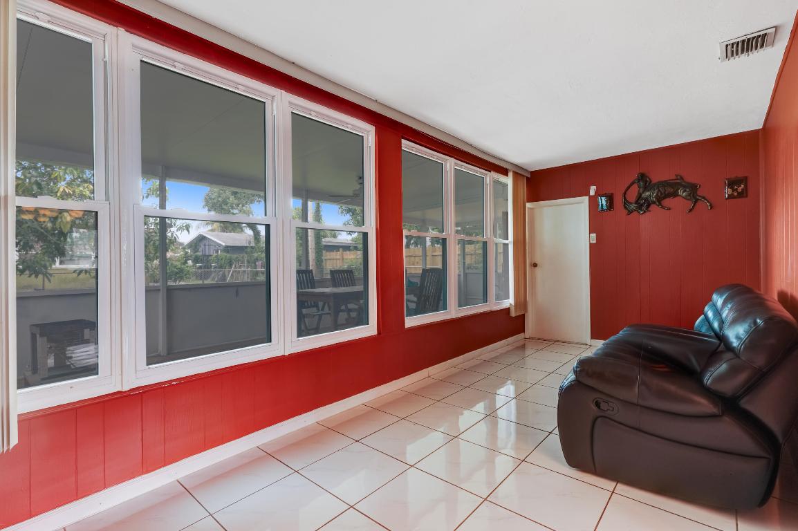 FOURTH ADD TO SUNRISE GOLF - Residential