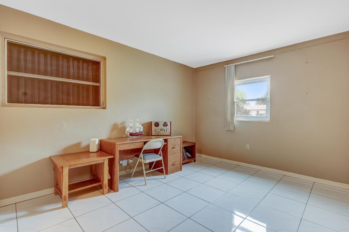 FOURTH ADD TO SUNRISE GOLF - Residential