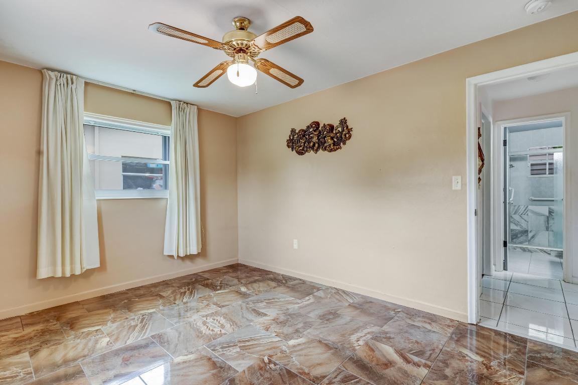 FOURTH ADD TO SUNRISE GOLF - Residential