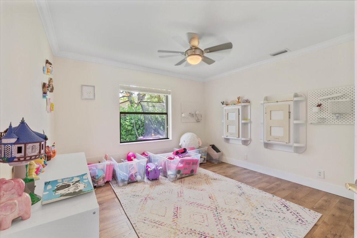 North Spgs 132-38 B - Residential
