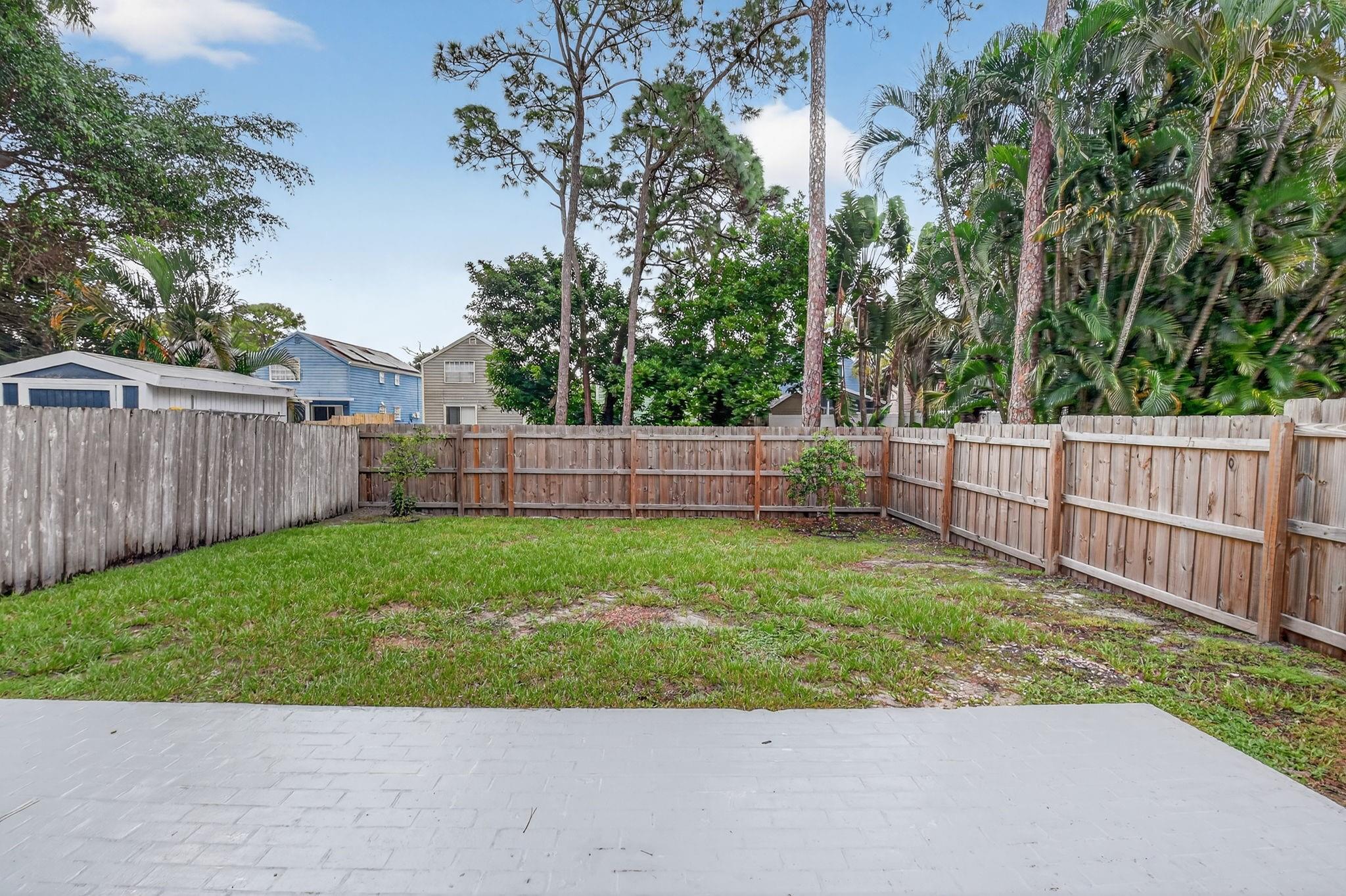 Victoria Woods 01 - Residential