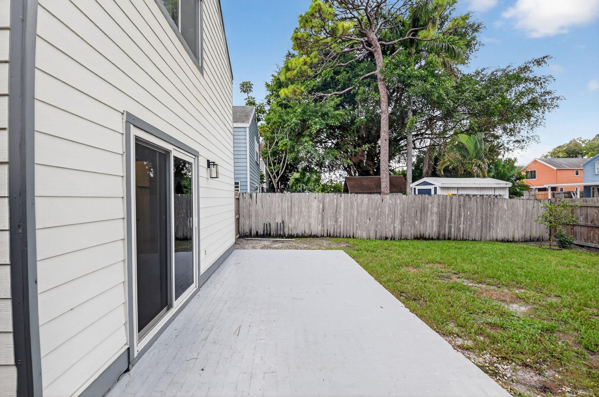 Victoria Woods 01 - Residential