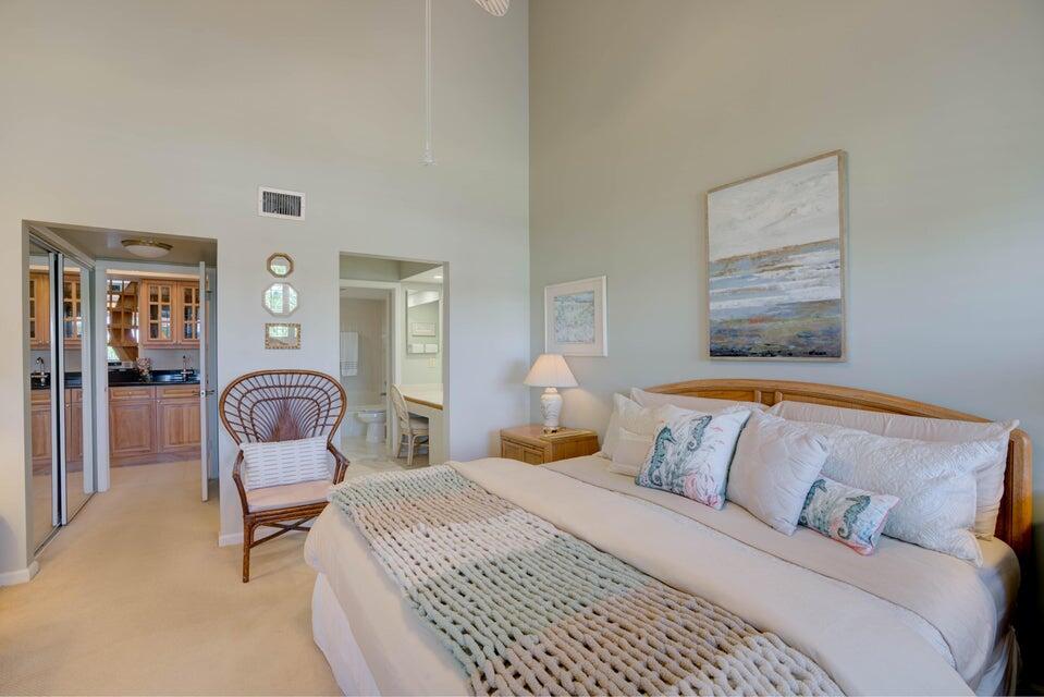 BAY COLONY CONDO - Residential Lease