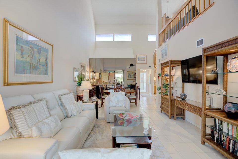 BAY COLONY CONDO - Residential Lease