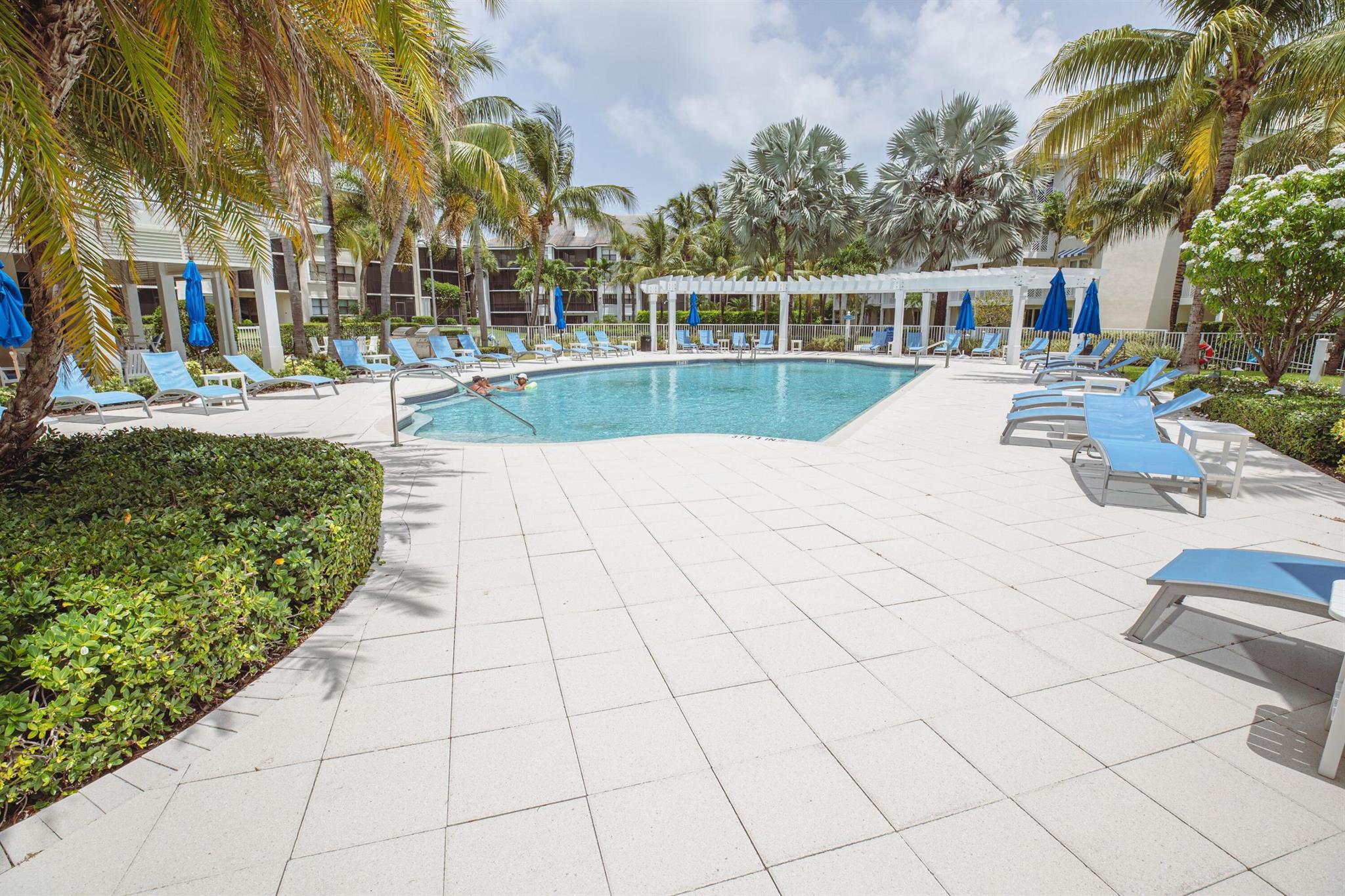 BAY COLONY CONDO - Residential Lease