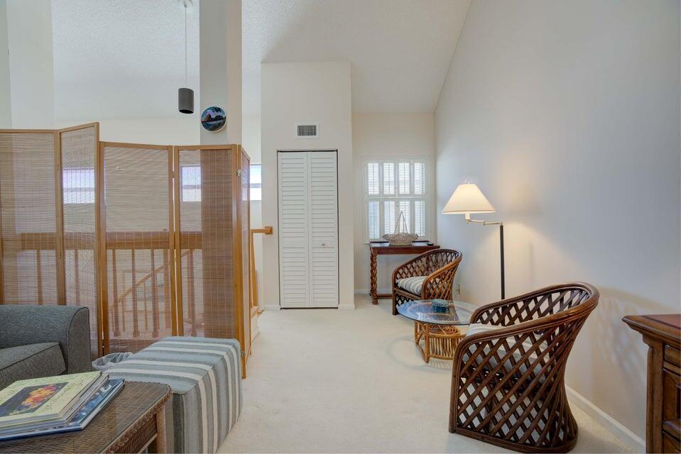 BAY COLONY CONDO - Residential Lease