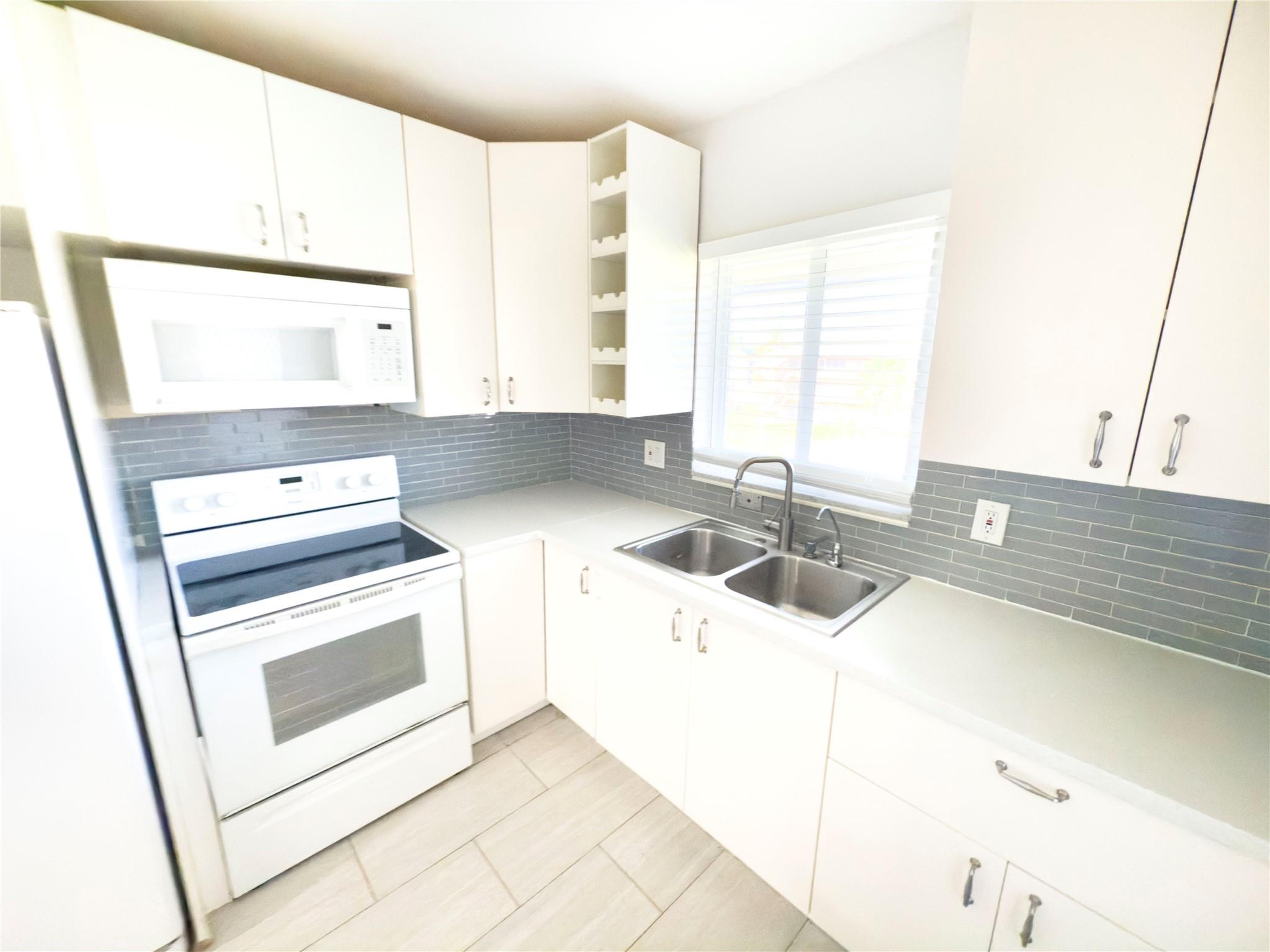 5300 Washington St D303