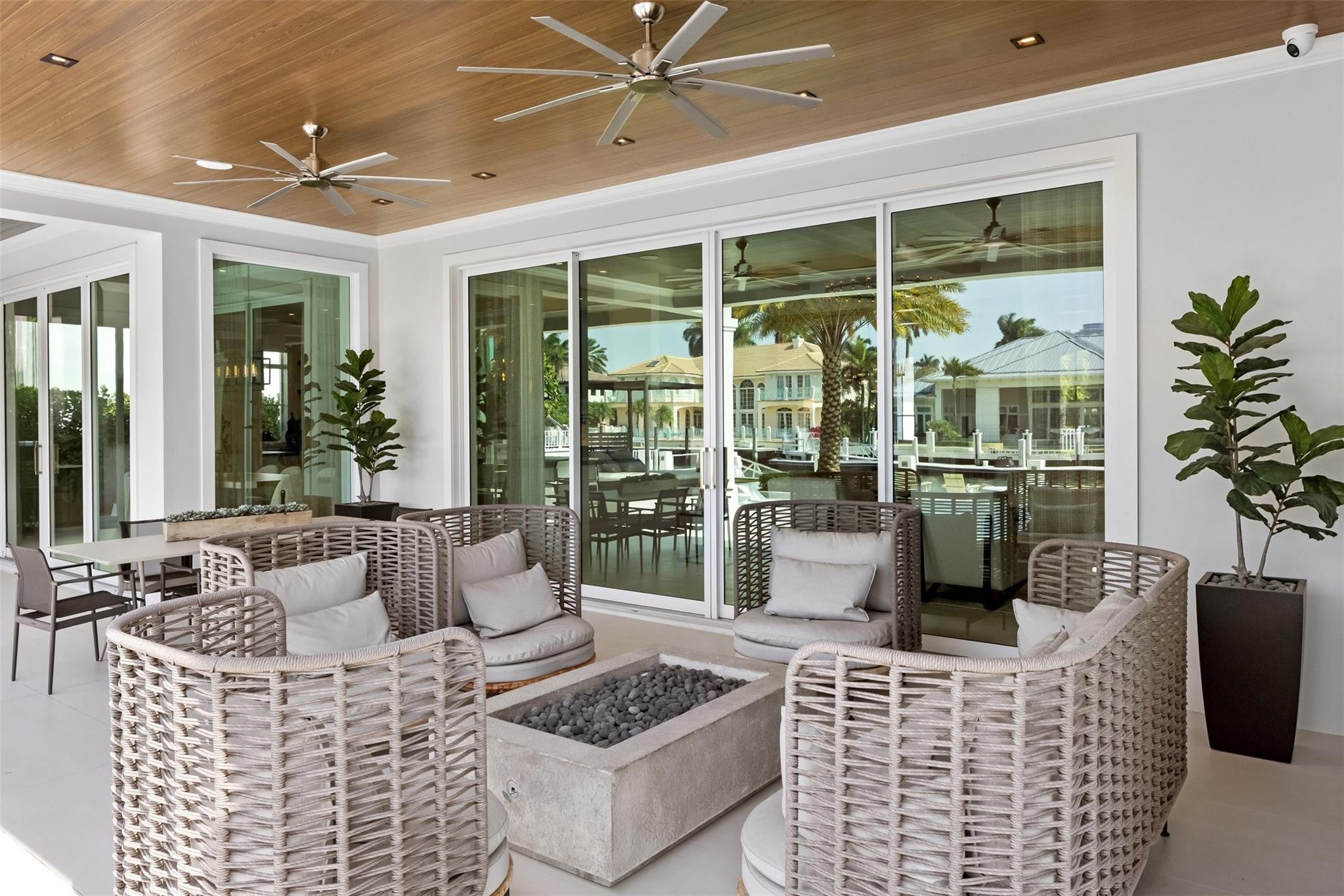 Nestled on one of Fort Lauderdales most desired streets, with only 17 – image 82