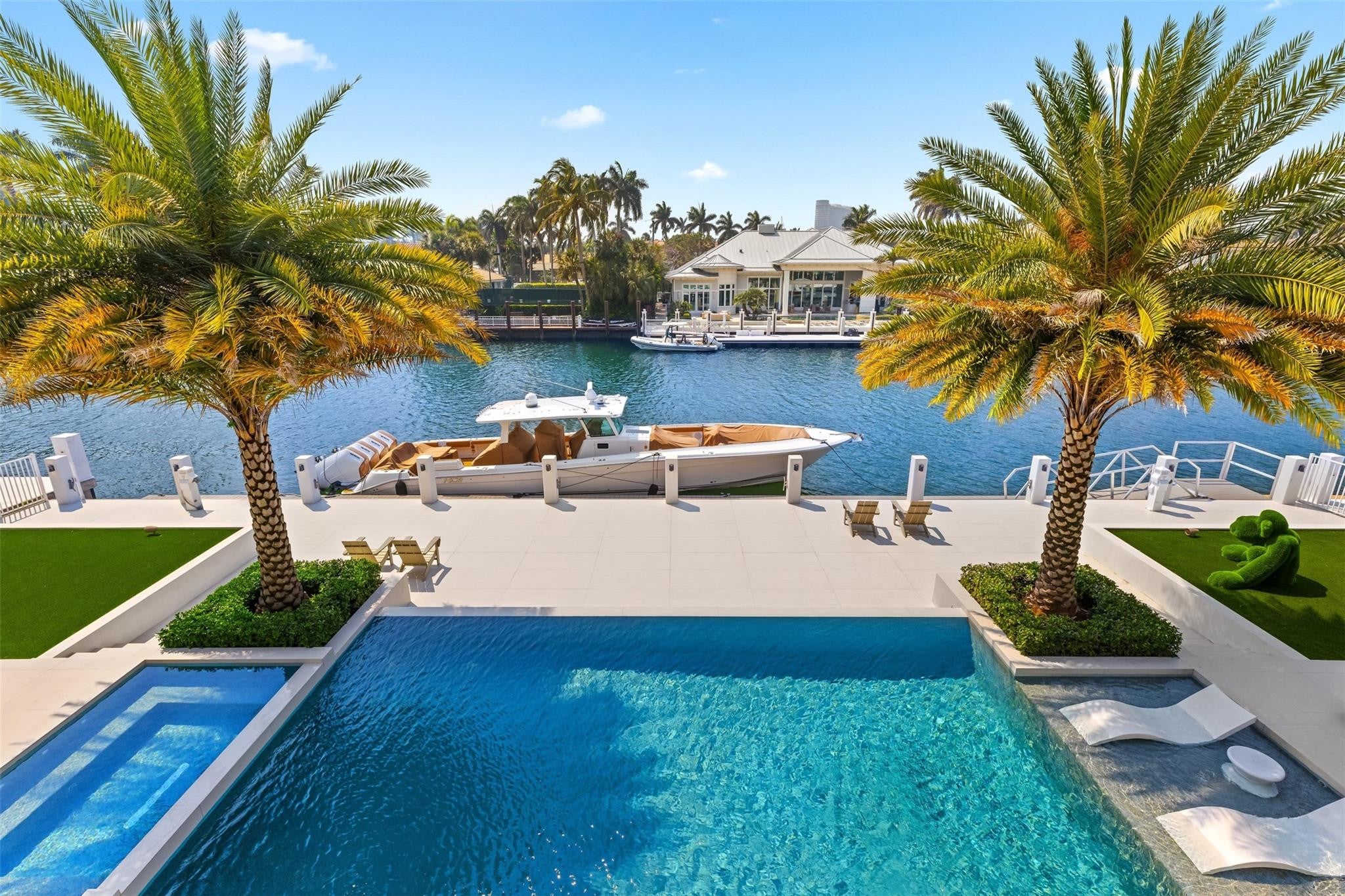 Nestled on one of Fort Lauderdales most desired streets, with only 17 – image 95