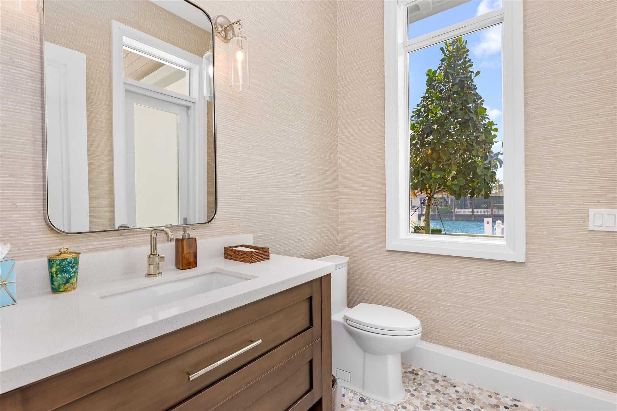 Nestled on one of Fort Lauderdales most desired streets, with only 17 – image 76