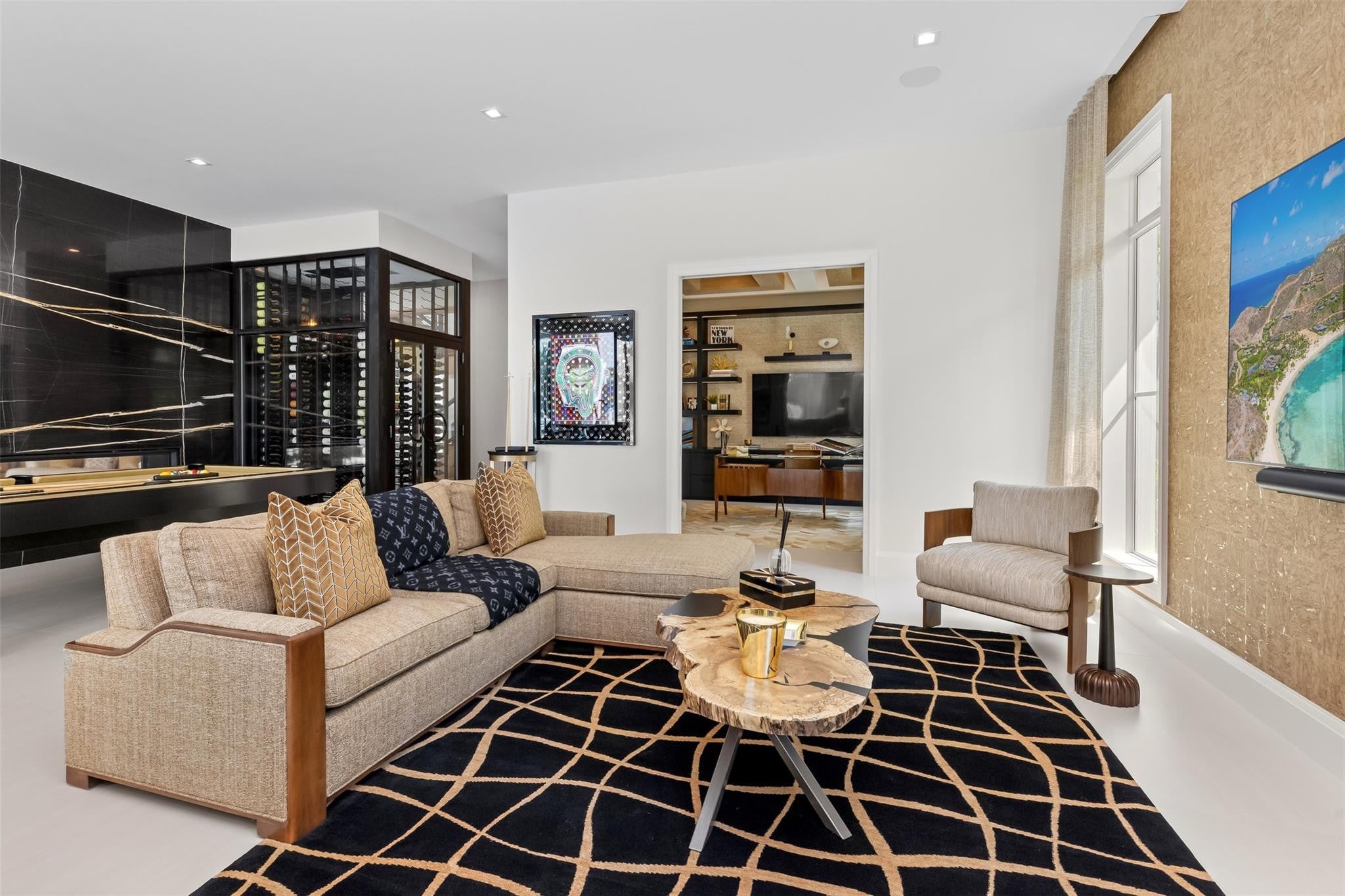 Nestled on one of Fort Lauderdales most desired streets, with only 17 – image 36