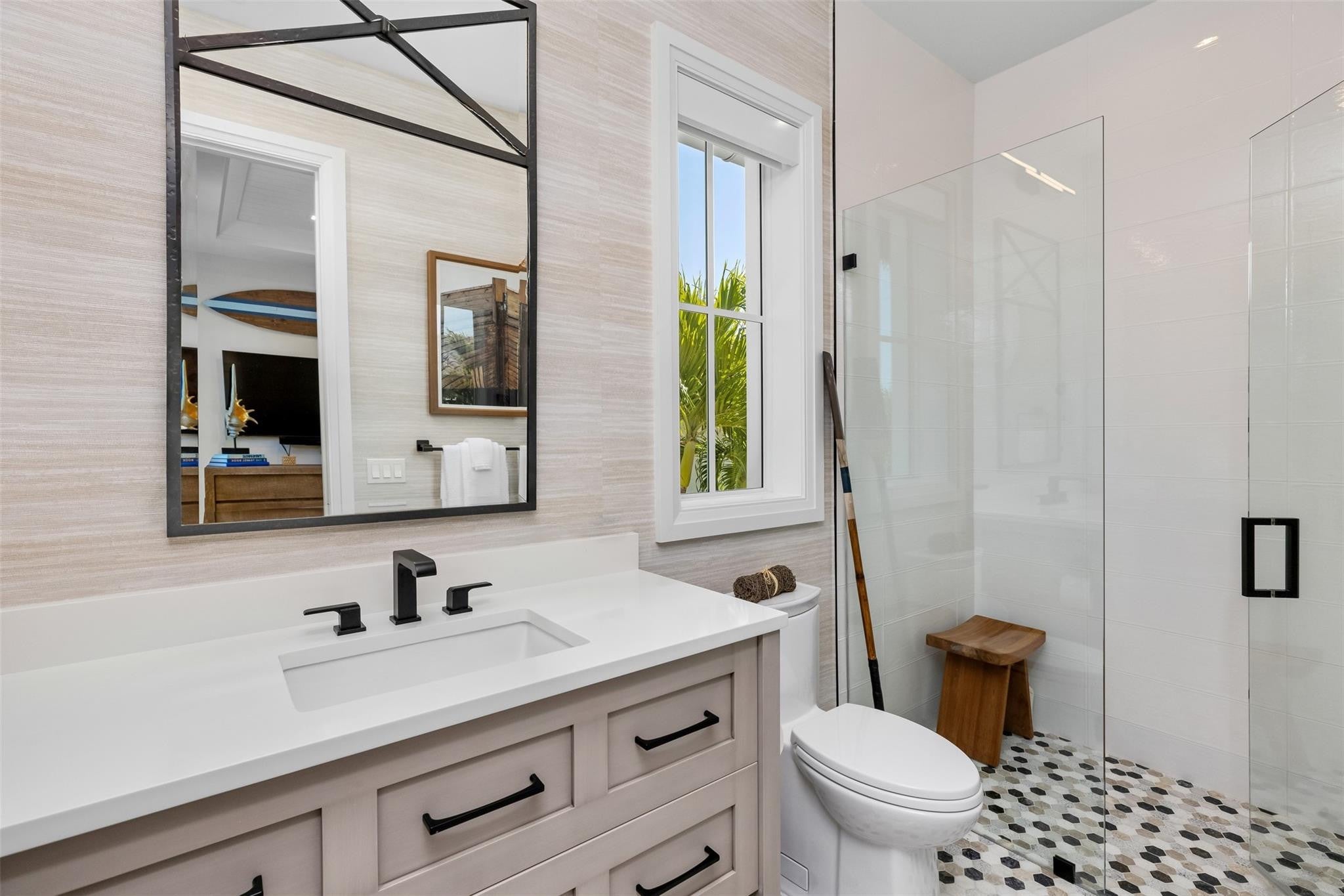 Nestled on one of Fort Lauderdales most desired streets, with only 17 – image 71