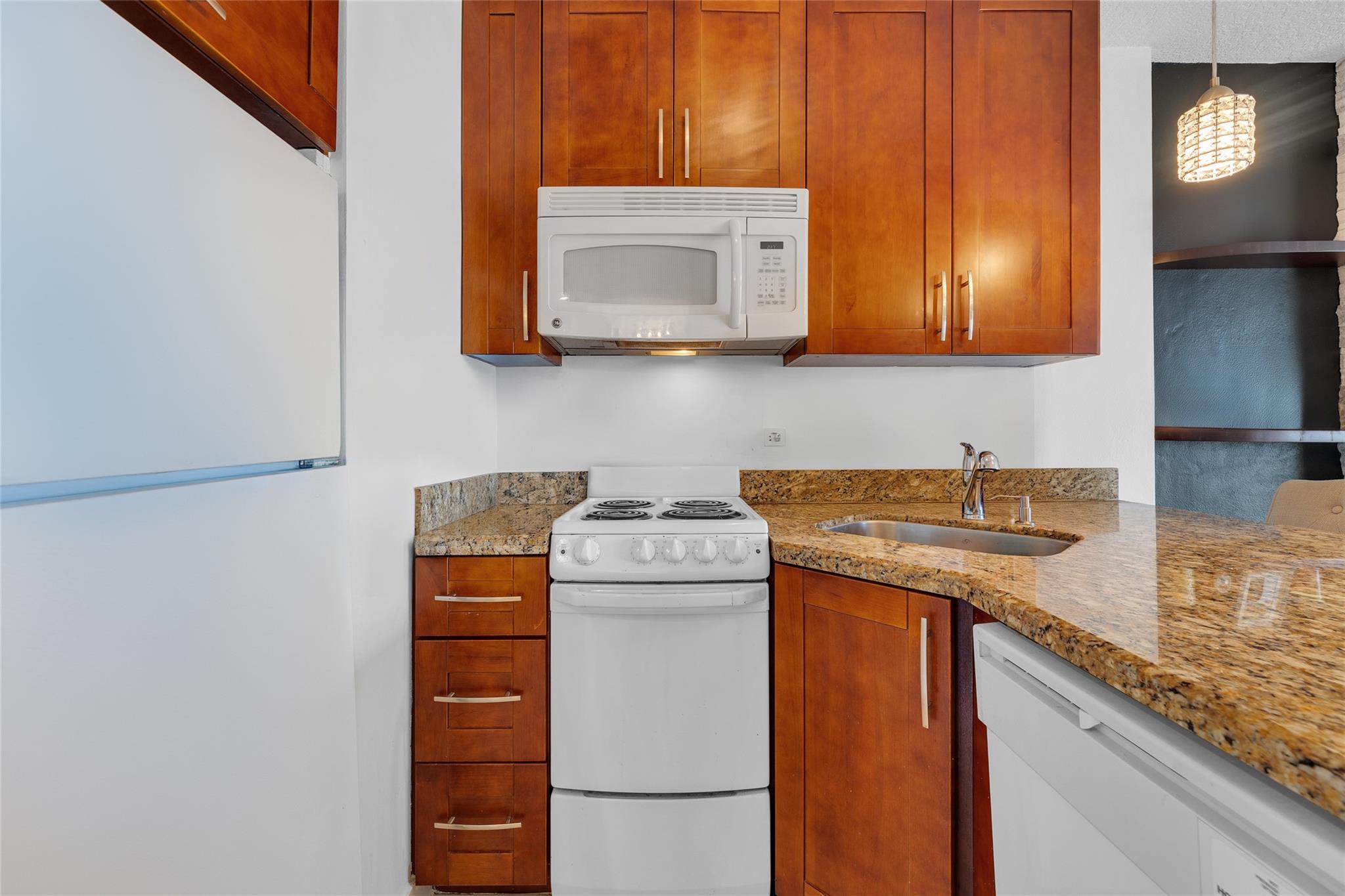 Lauderdale Tower - Residential Lease