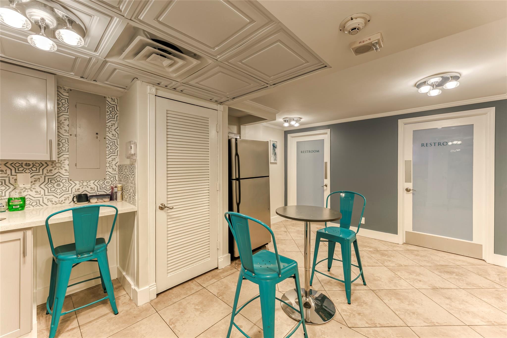 Lauderdale Tower - Residential Lease