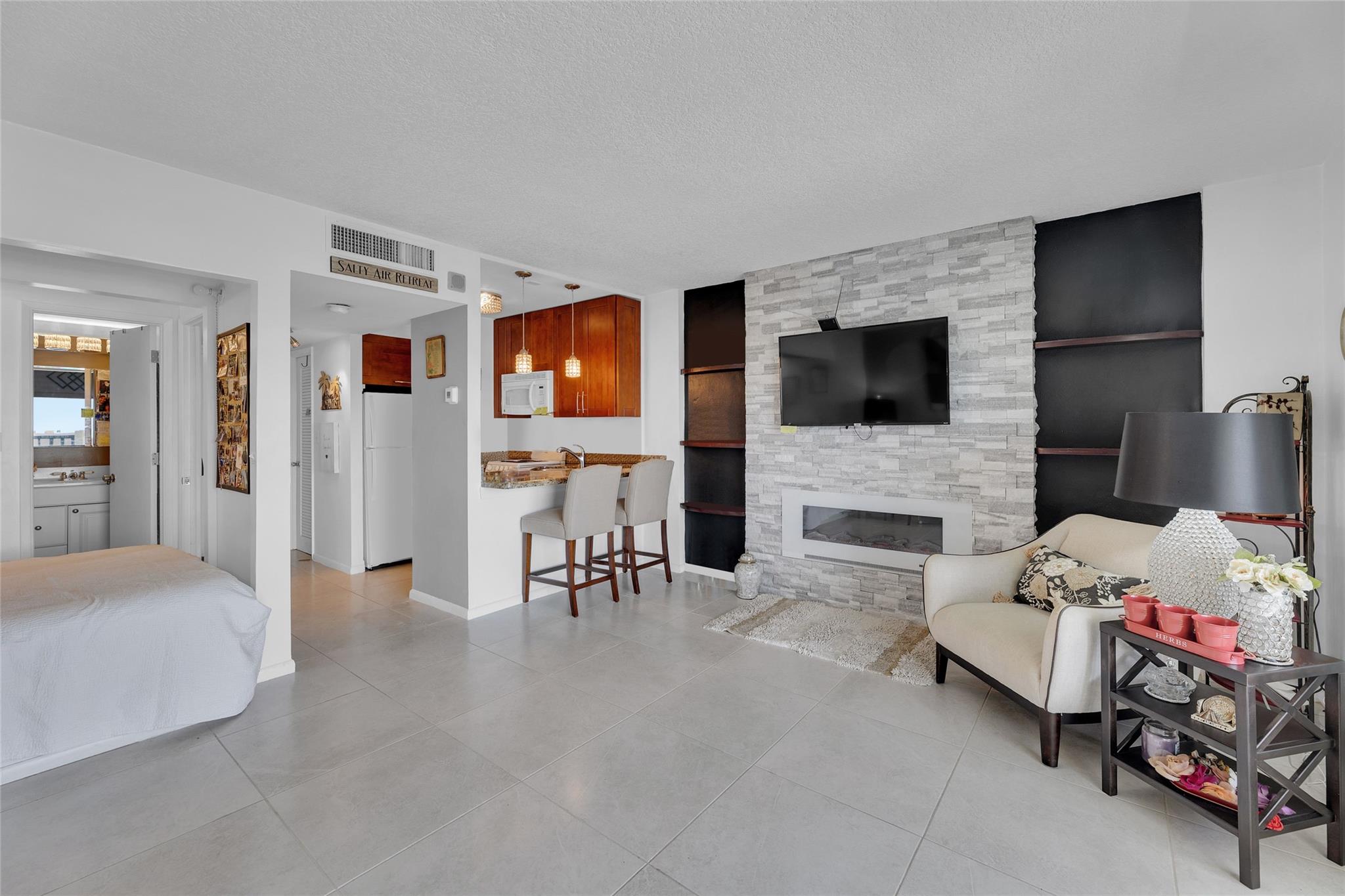 Lauderdale Tower - Residential Lease