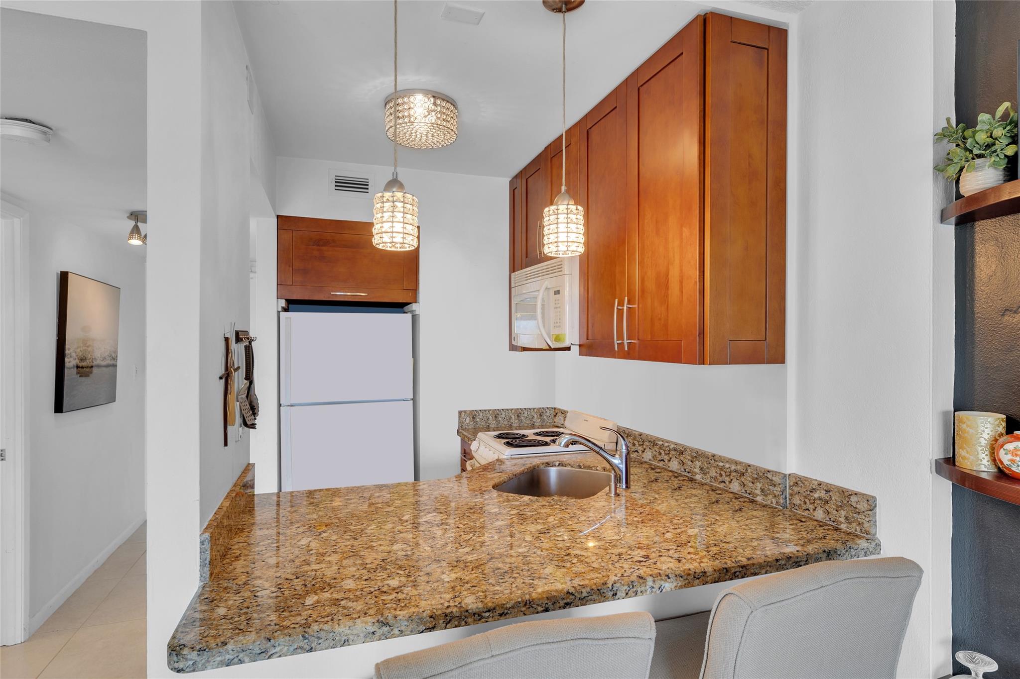 Lauderdale Tower - Residential Lease