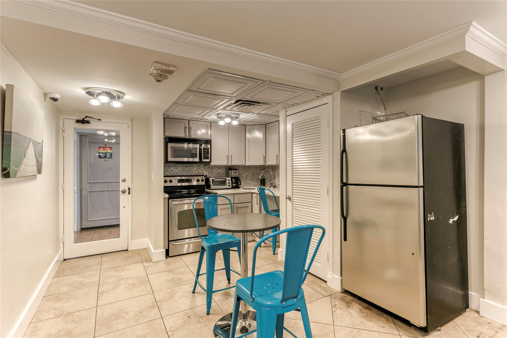 Lauderdale Tower - Residential Lease