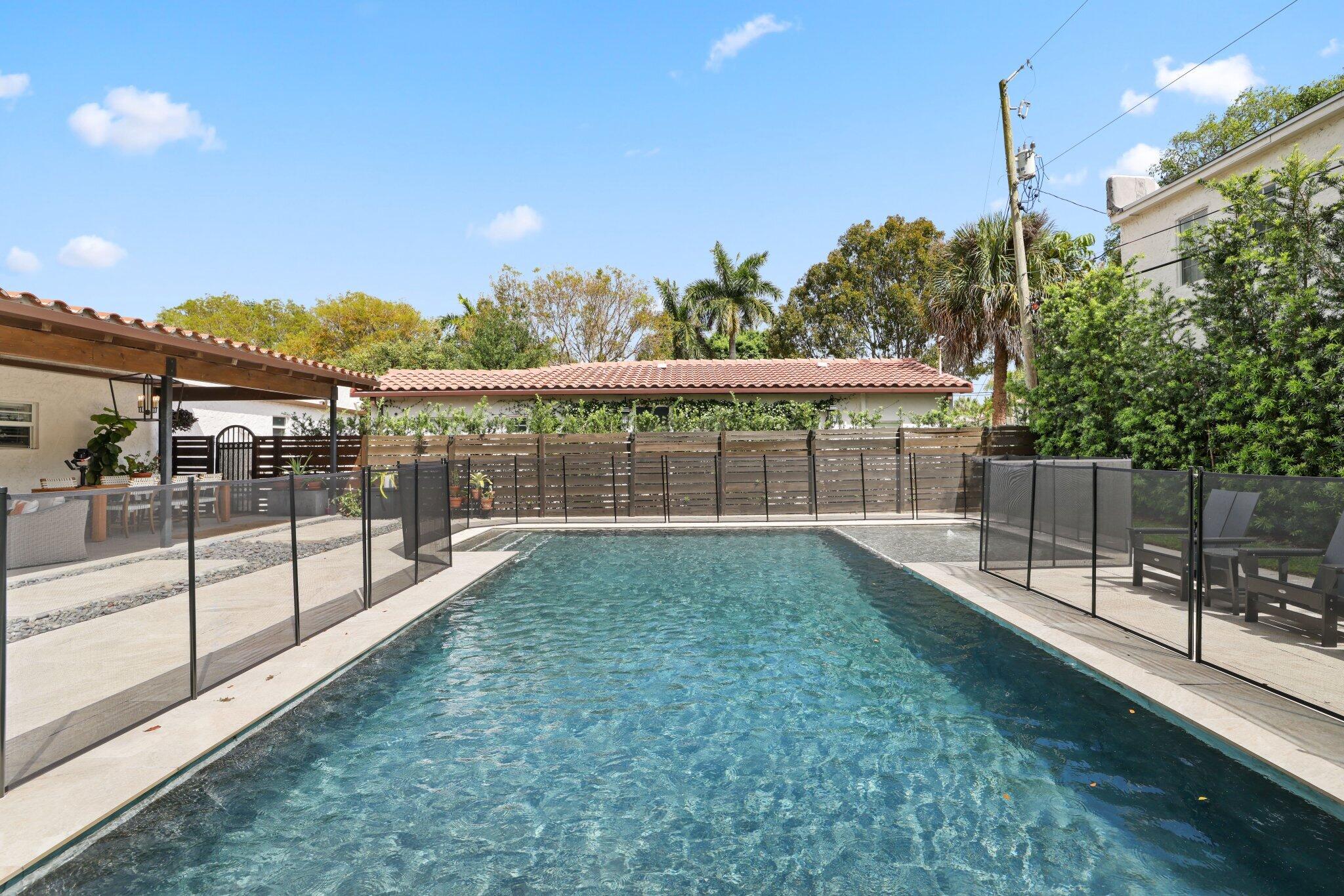 FLAMINGO PARK - Residential