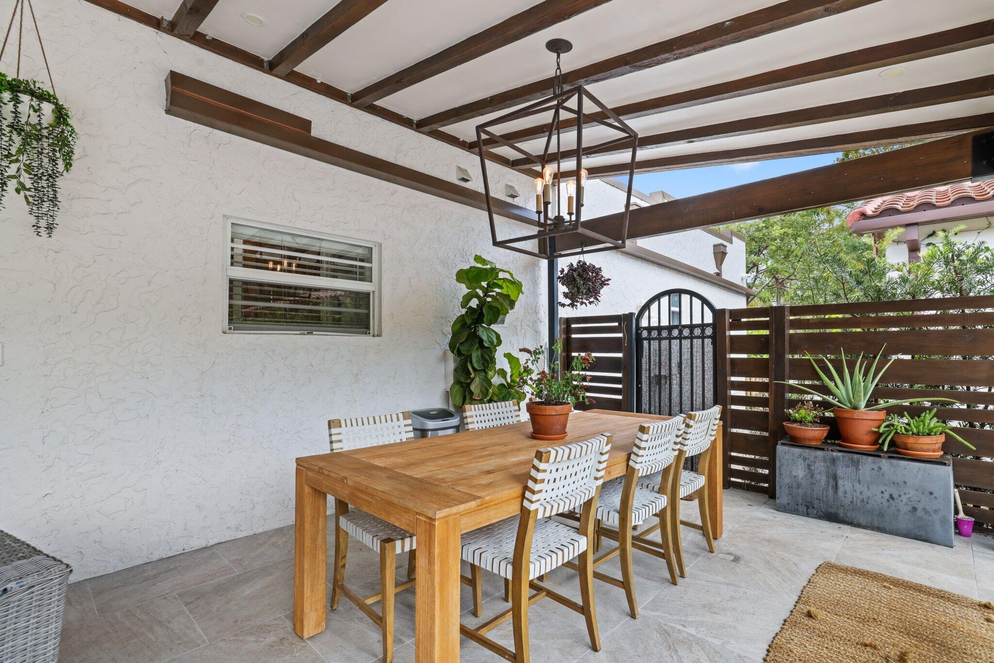 FLAMINGO PARK - Residential