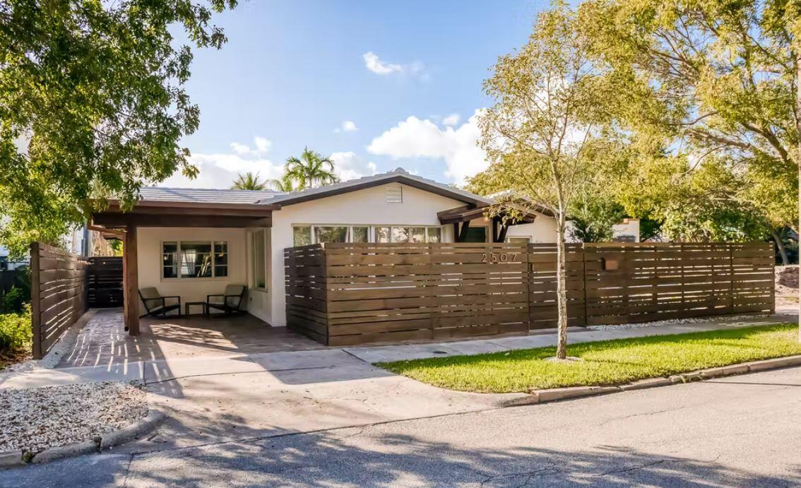 FLAMINGO PARK - Residential