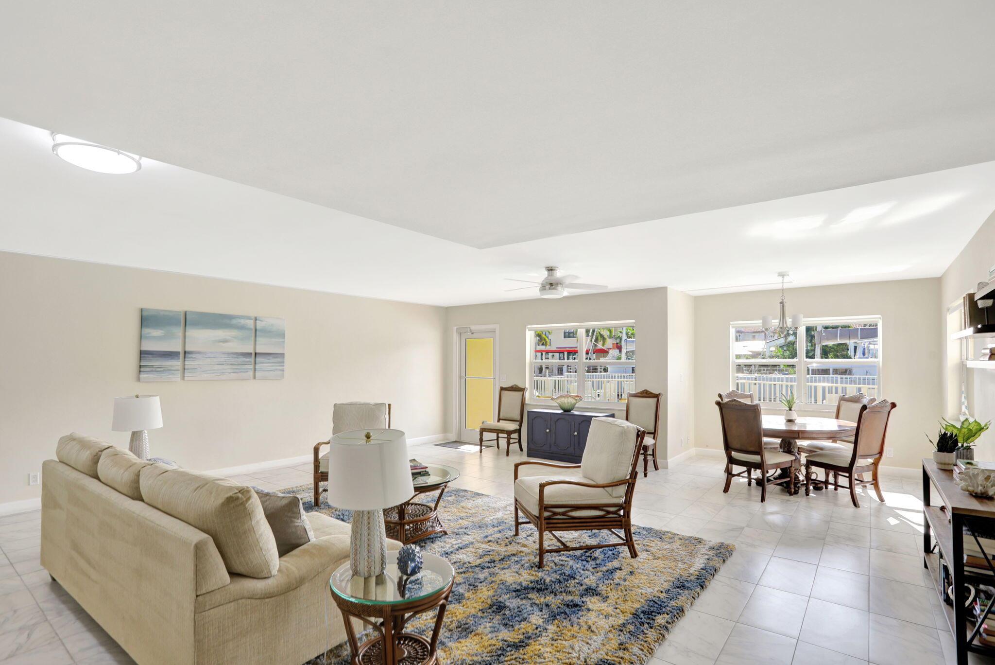 HAWTHORNE BAY CONDO - Residential