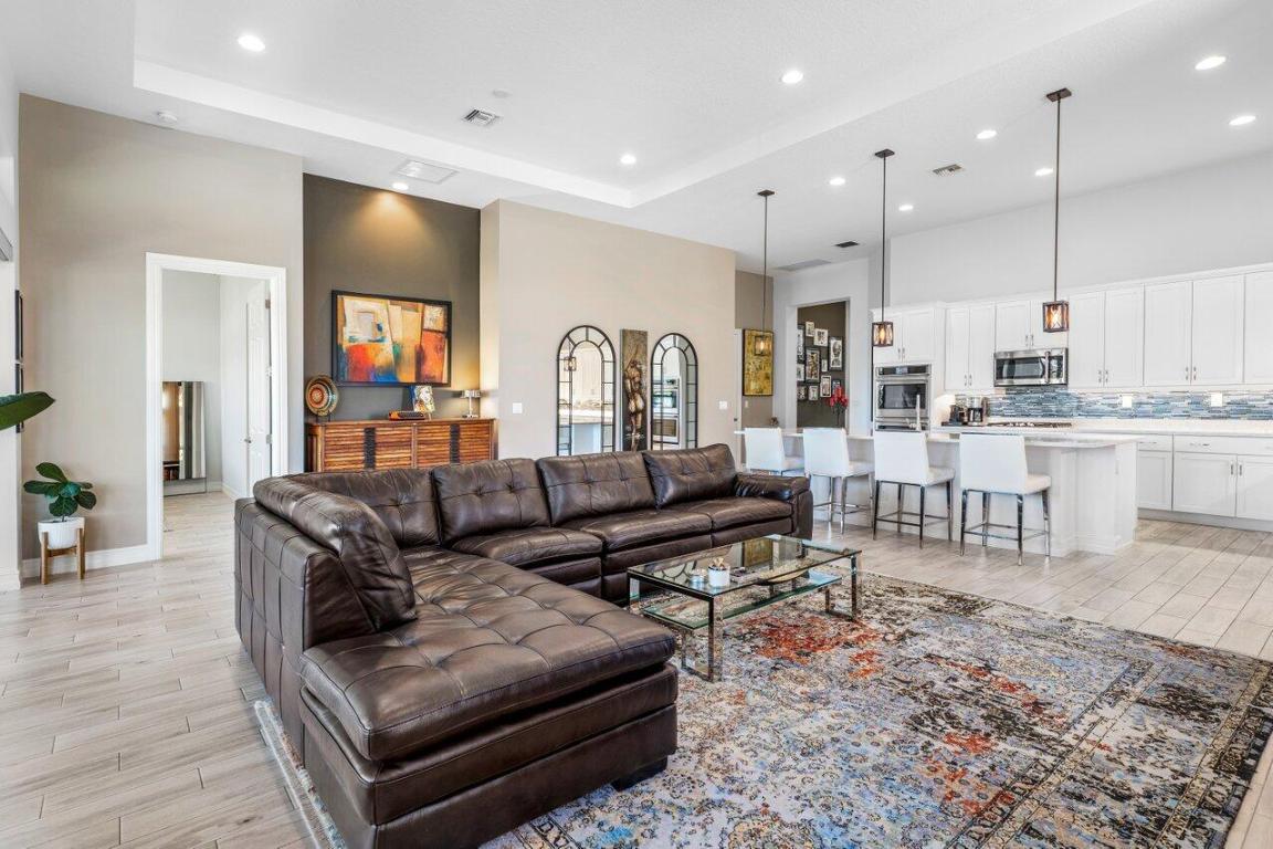 PARKLAND ROYALE - Residential