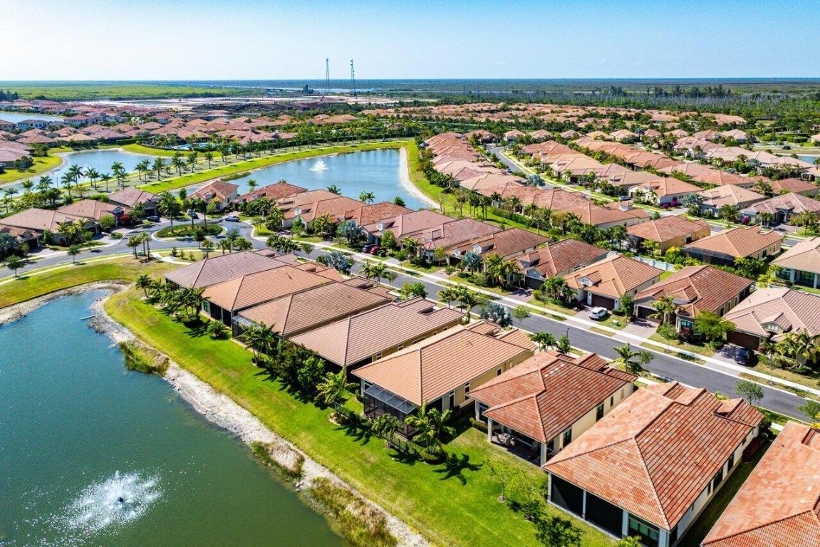 PARKLAND ROYALE - Residential