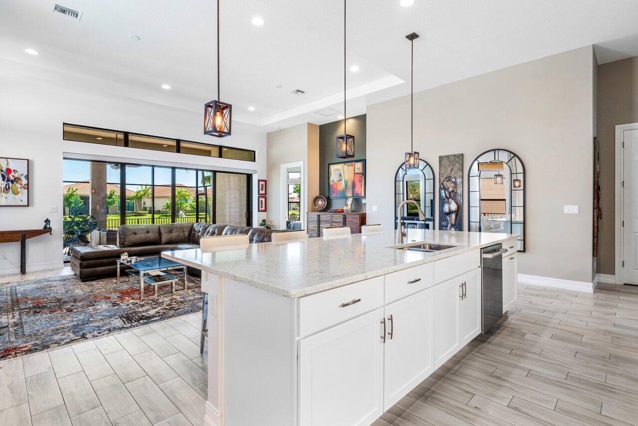 PARKLAND ROYALE - Residential