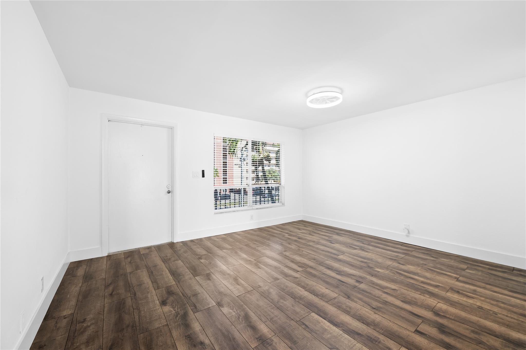 CLUB HOUSE COVE - Residential Lease